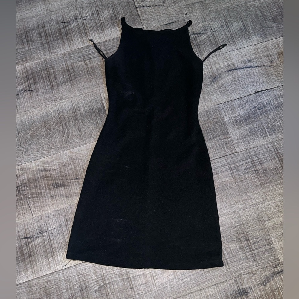Elegant Black Sleeveless Dress